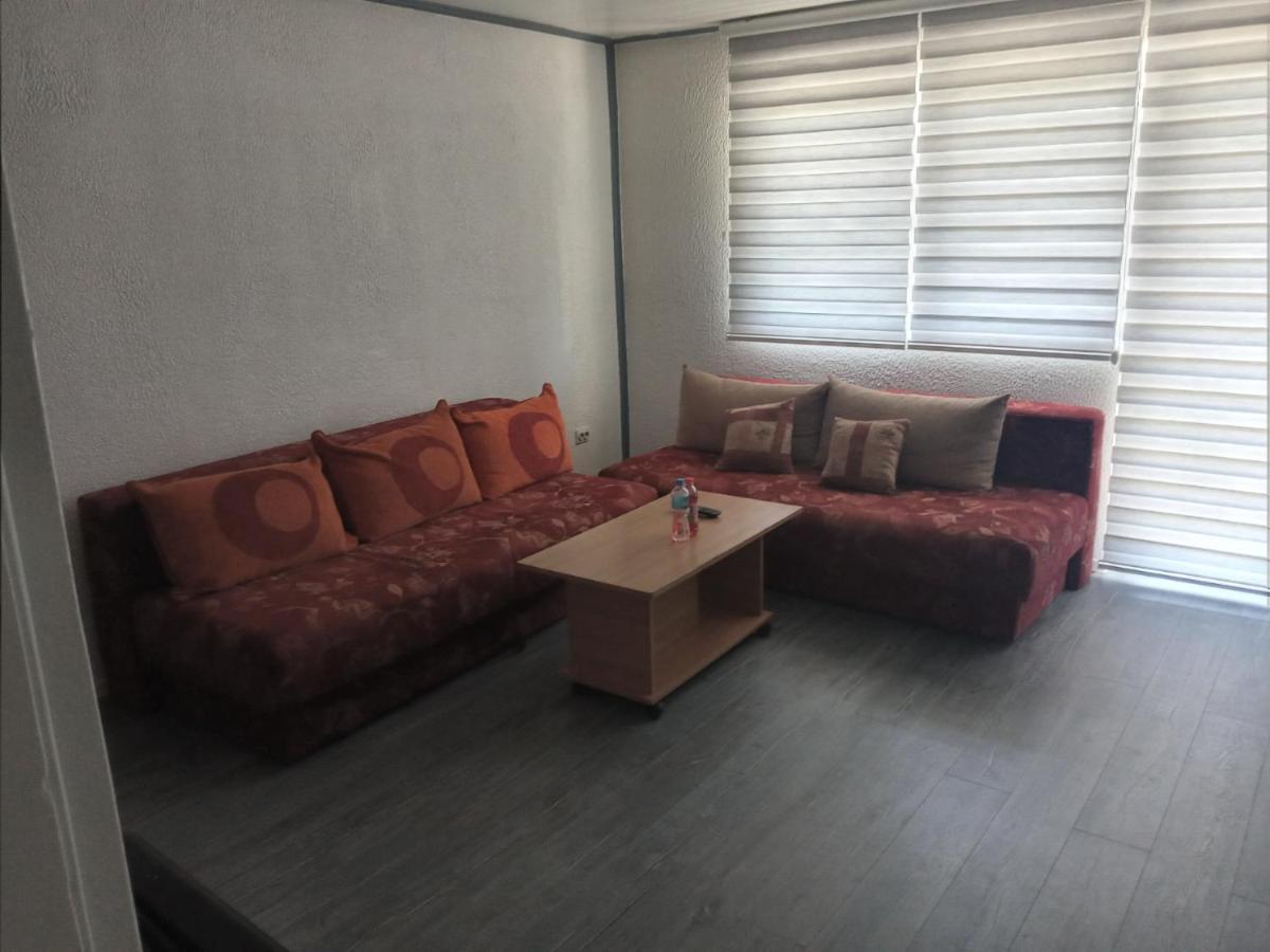Kujovic Apartment