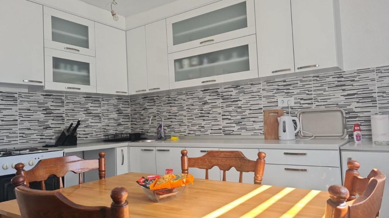 Kujovic Apartment *